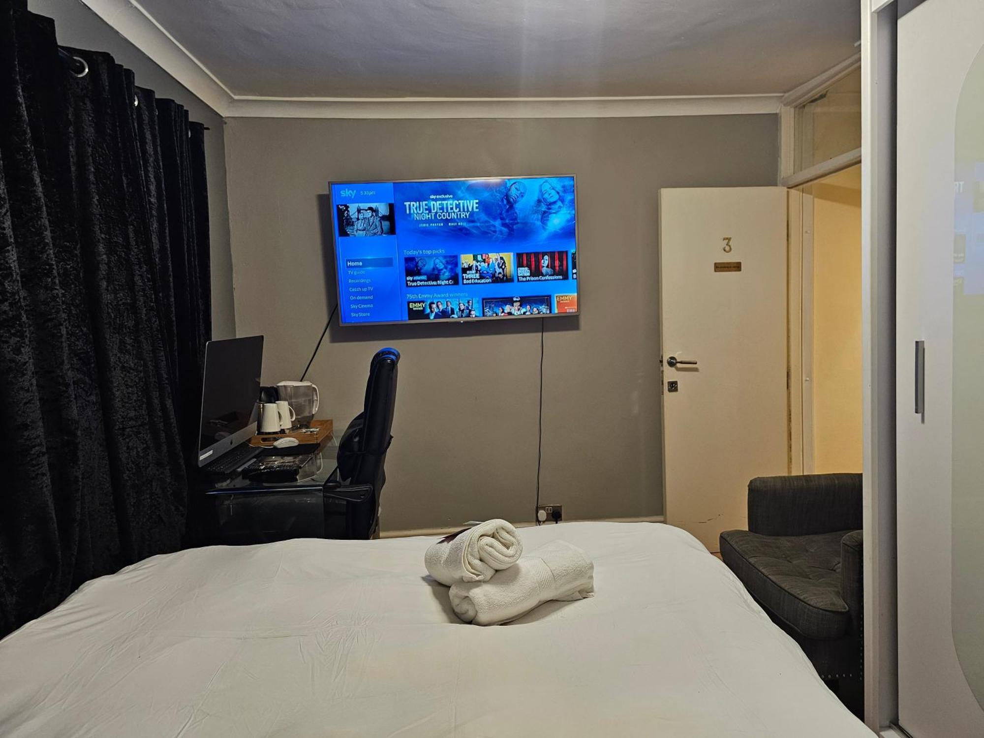 Umbrella Properties London Excel Εξωτερικό φωτογραφία